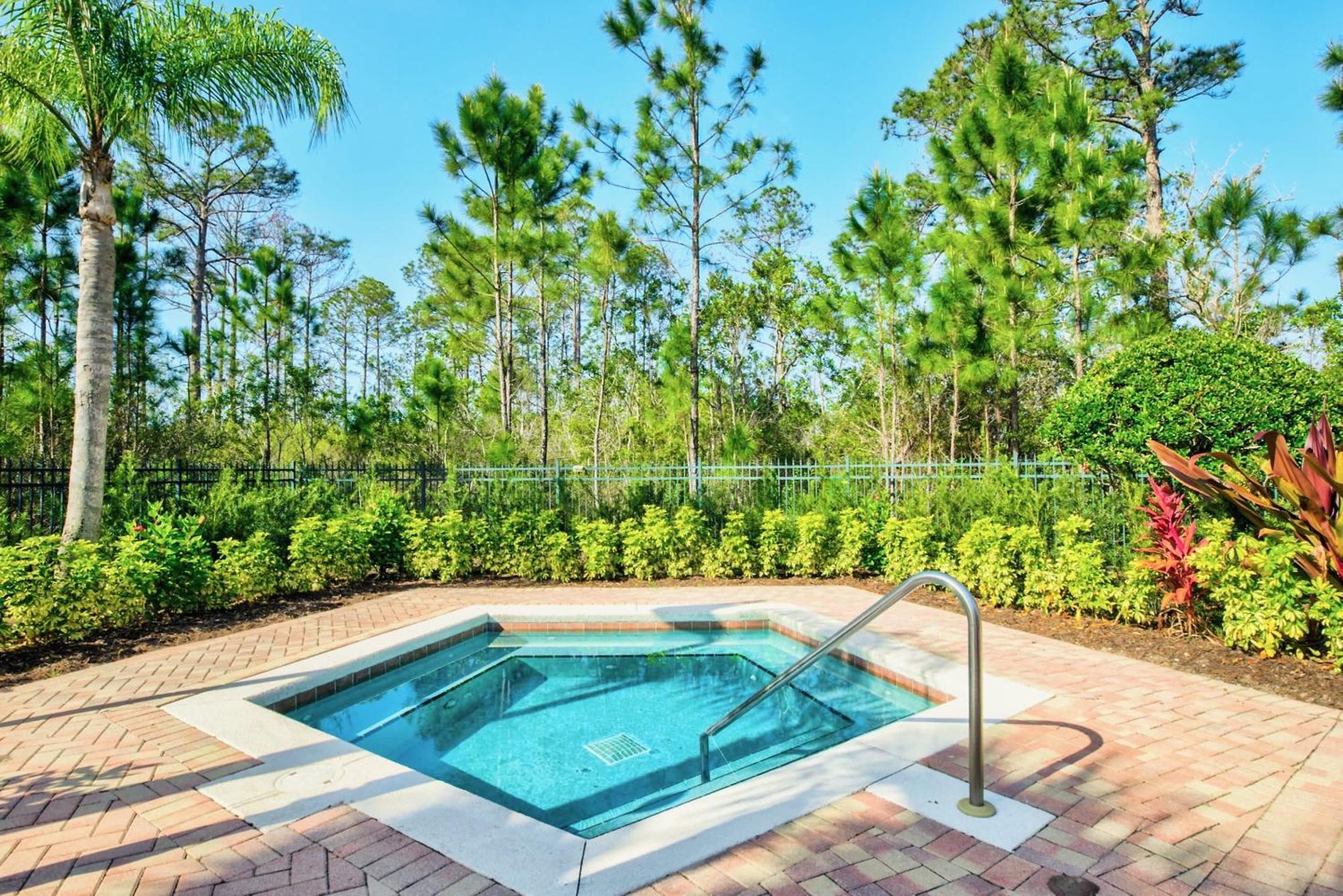 Luxury 2Br Condo - Pool & Hot Tub - Near Disney Orlando Eksteriør billede
